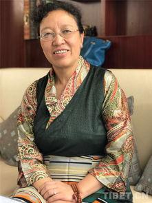 藏族妈妈图片,一幅温馨的藏族妈妈与孩子画面